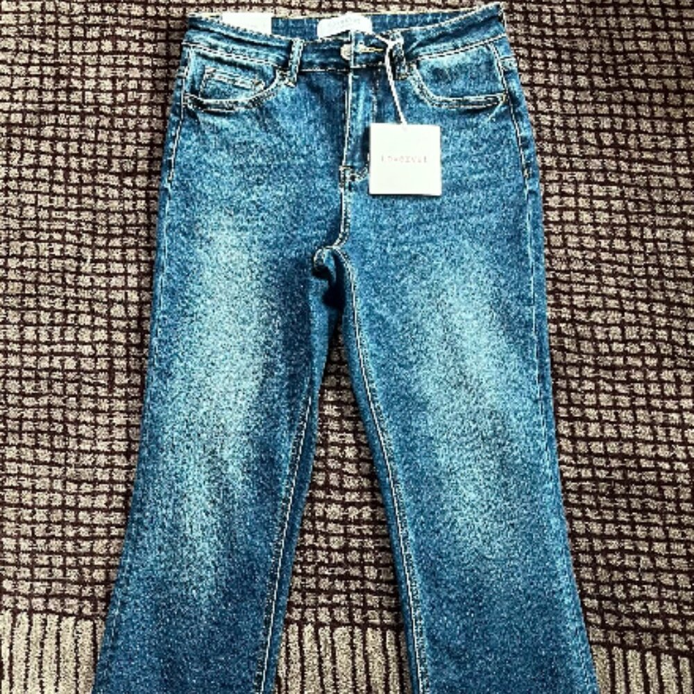Loveret High Rise Kick Flare Jean